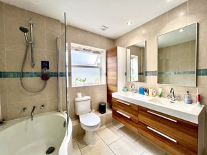 Family Bathroom- click for photo gallery